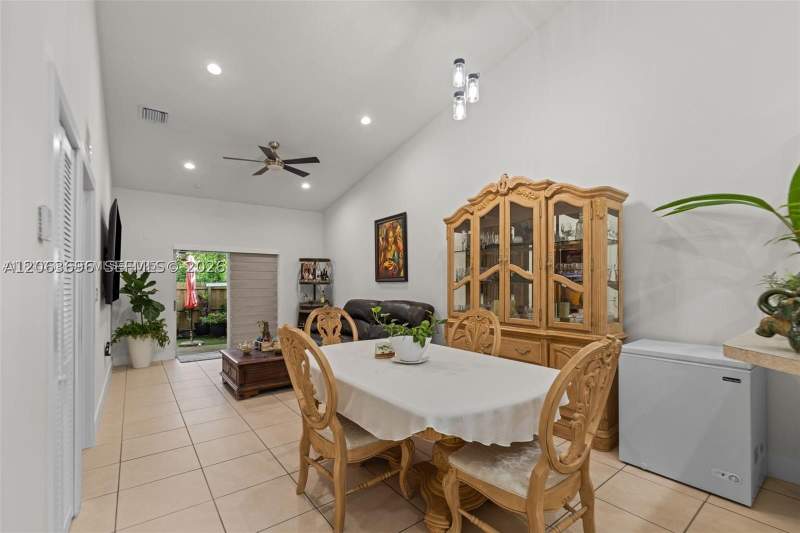 3 bedroom Villa at 3220 NE 11th Dr, Ventura At Malibu Bay, Homestead — photo 4