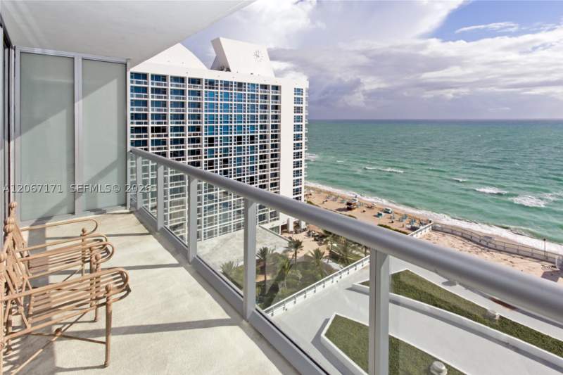 1 bedroom Condominium at 6799 Collins Ave 1103, South Carillon Beach, Miami Beach — photo 3