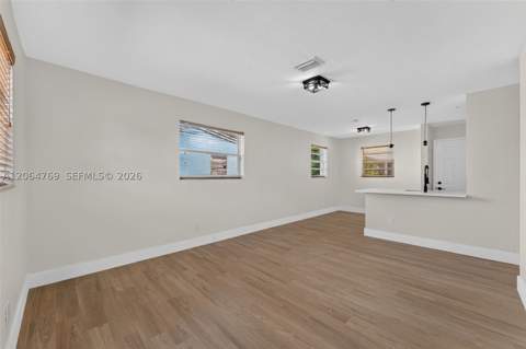 1583 NE 152nd St, North Miami Beach FL - photo 6 of 39