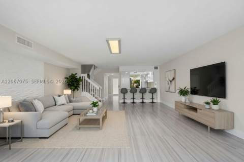 3750 NE 209 Ter, Aventura FL - photo 9 of 66