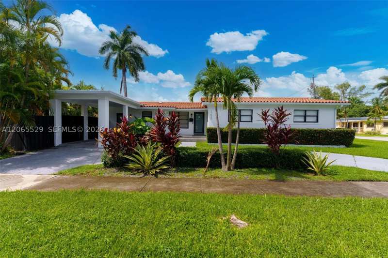 4 bedroom SingleFamilyResidence at 11420 NE 4th Ave, Yancey Replat, Miami — photo 1