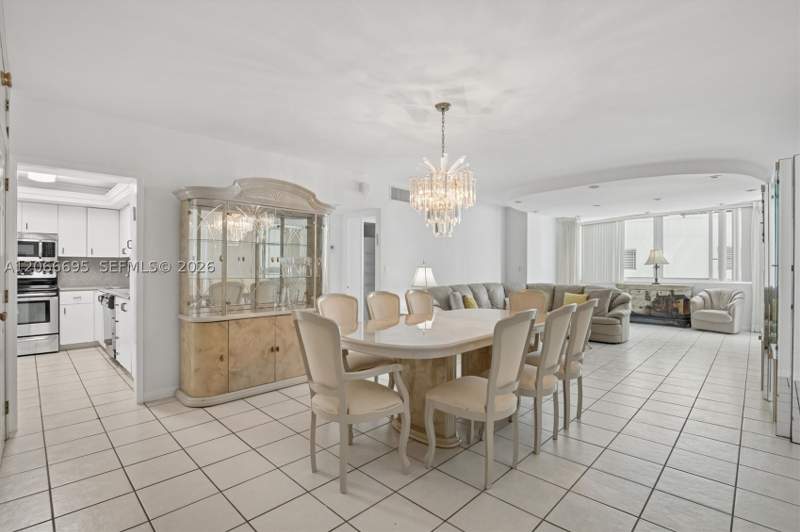 2 bedroom Condominium at 5005 Collins Ave 424, The Carriage Club North C, Miami Beach — photo 2
