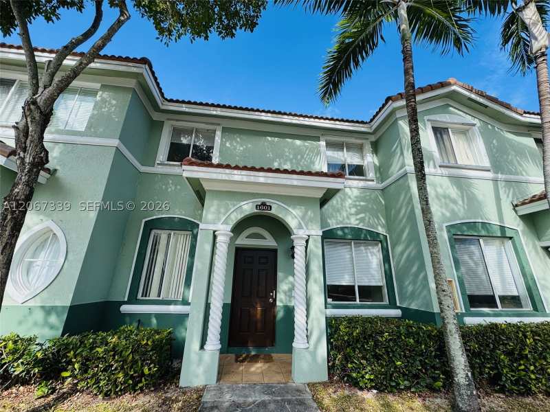 3 bedroom Townhouse at 1601 SE 24th Ct 221, Shoma Townhomes At Keysco, Homestead — photo 1