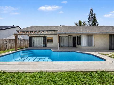 9712 SW 133rd Pl, Miami FL - photo 17 of 62