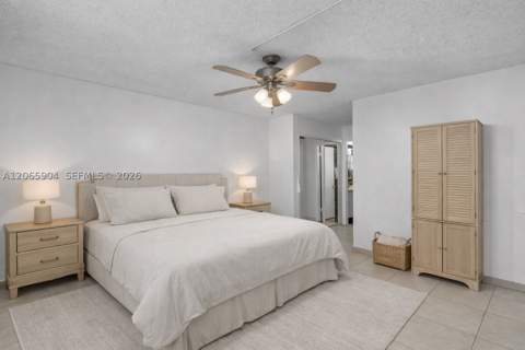 4000 NE 170th St 200, North Miami Beach FL - photo 10 of 33