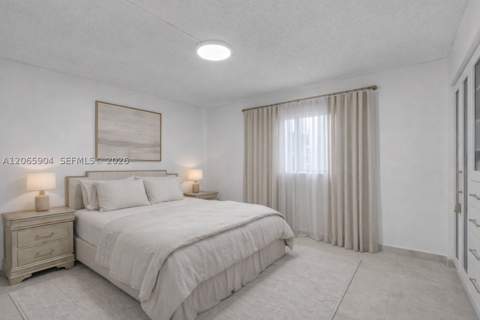 4000 NE 170th St 200, North Miami Beach FL - photo 8 of 33