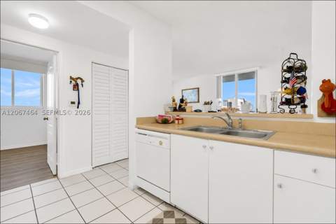 5091 NW 7th St Ph-02, Miami FL - photo 13 of 28