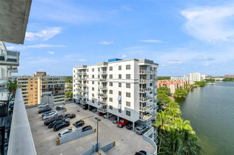 5091 NW 7th St Ph-02, Miami FL - photo 15 of 28