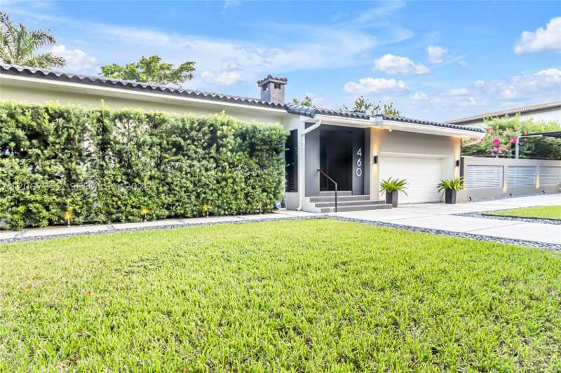 4 bedroom SingleFamilyResidence at 460 NE 50th Ter, Bayshore Plaza Unit 5, Miami — photo 1