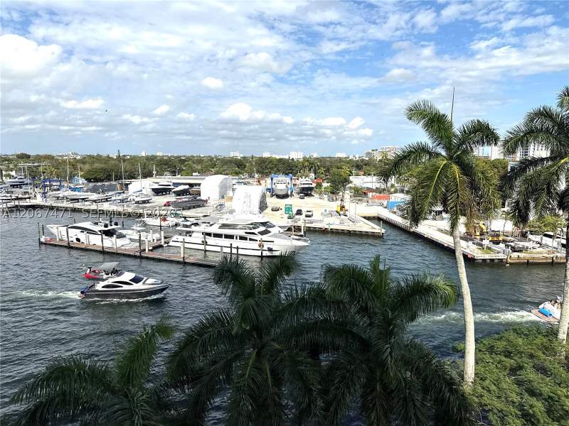2 bedroom Condominium at 1861 NW S River Dr 1404, Terrazas Riverpark Village, Miami — photo 5