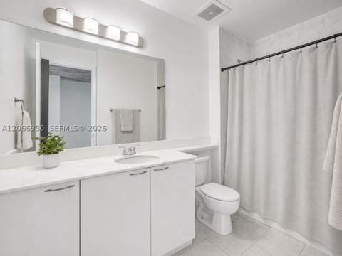 234 NE 3rd St 1007, Miami FL - photo 11 of 33
