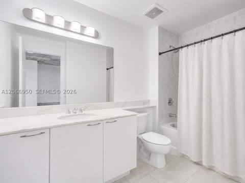 234 NE 3rd St 1007, Miami FL - photo 13 of 33