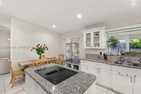 9840 NW 28th Ter, Doral FL - photo 18 of 39