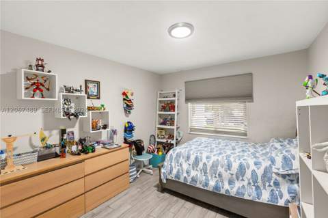 9840 NW 28th Ter, Doral FL - photo 23 of 39