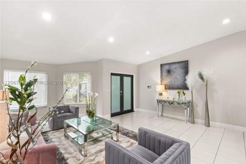 9840 NW 28th Ter, Doral FL - photo 7 of 39