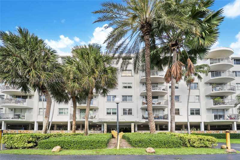 2 bedroom Condominium at 210 Sea View Dr 409, Cape Florida Club Condo P, Key Biscayne — photo 1