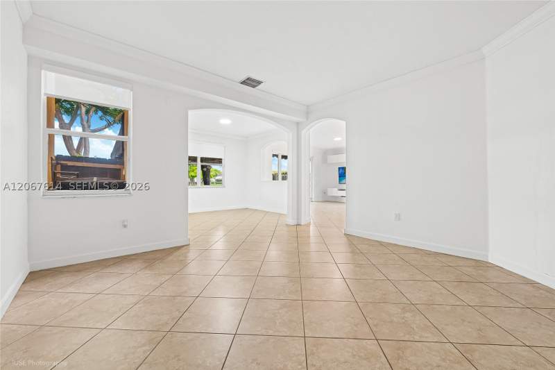 4 bedroom Townhouse at 8666 NW 109th Ct 8666, Islands At Doral Townhome, Doral — photo 4