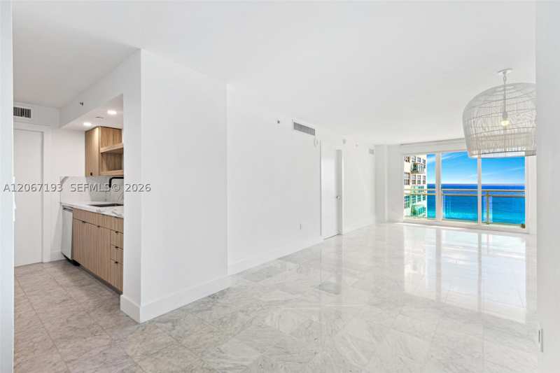 1 bedroom Condominium at 6917 Collins Ave 1009, The Collins Condo, Miami Beach — photo 1