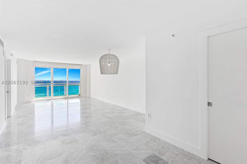 1 bedroom Condominium at 6917 Collins Ave 1009, The Collins Condo, Miami Beach — photo 4