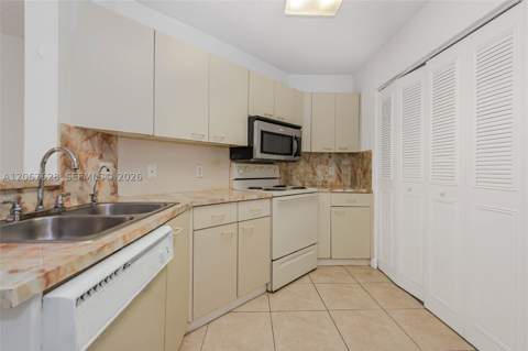 6272 NW 186th St 106, Miami FL - photo 13 of 23