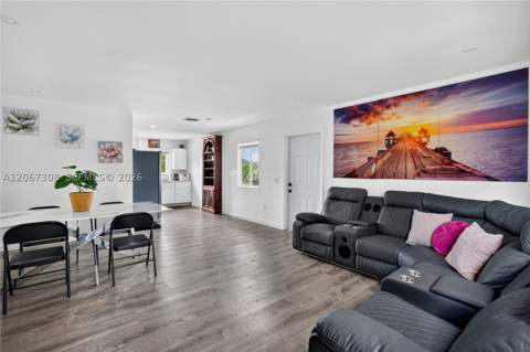 12219 SW 198th Ter, Miami FL - photo 14 of 33
