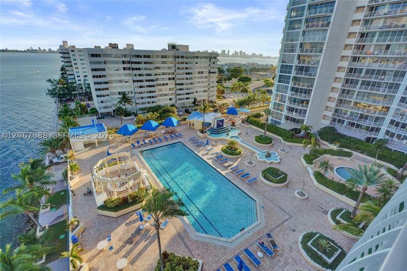 2 bedroom Condominium at 7601 E Treasure Dr 902, The Grandview Palace Cond, North Bay Village — photo 4