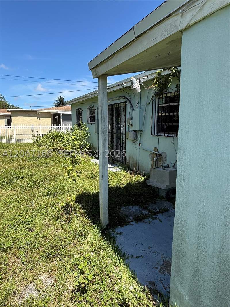 4 bedroom SingleFamilyResidence at 2855 NW 164th St, Golden Highlands Est, Miami Gardens — photo 4