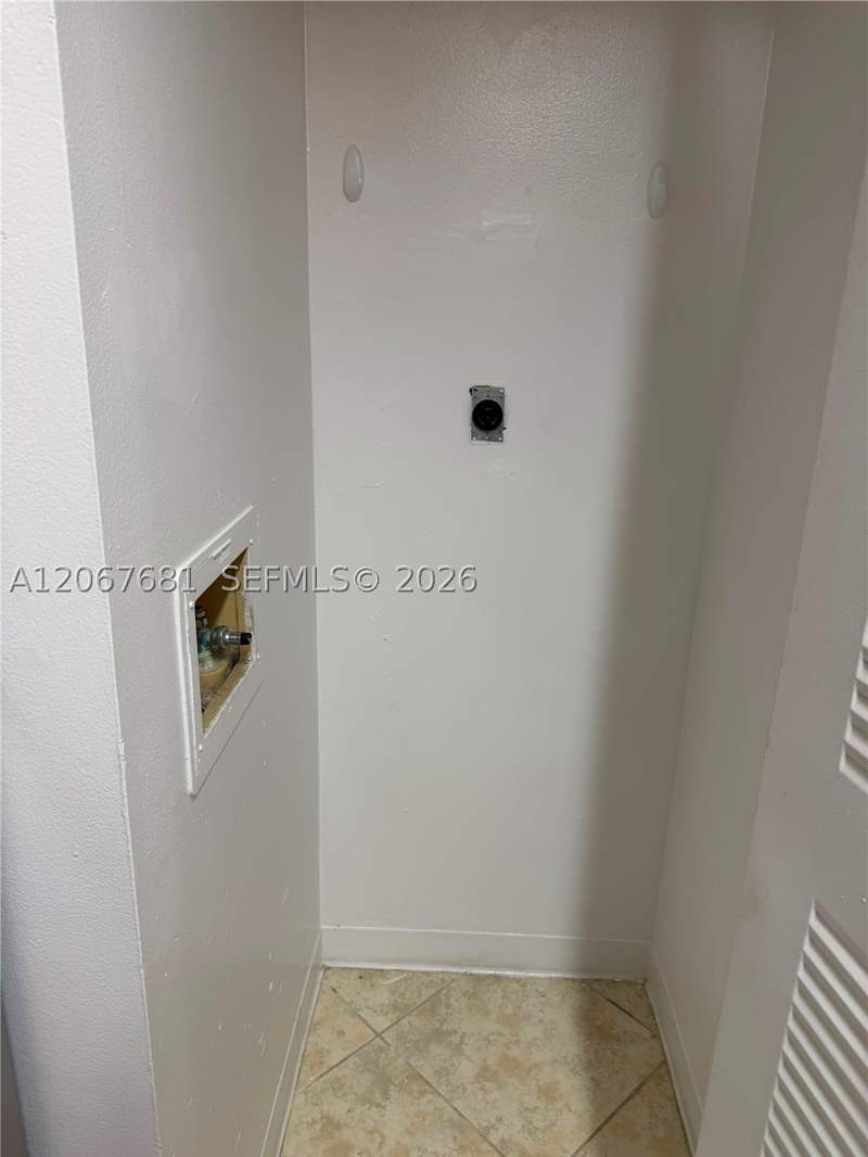 2 bedroom Condominium at 7601 E Treasure Dr 2007, The Grandview Palace Cond, North Bay Village — photo 5
