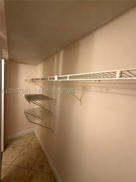 7601 E Treasure Dr 2007, North Bay Village FL - photo 9 of 20