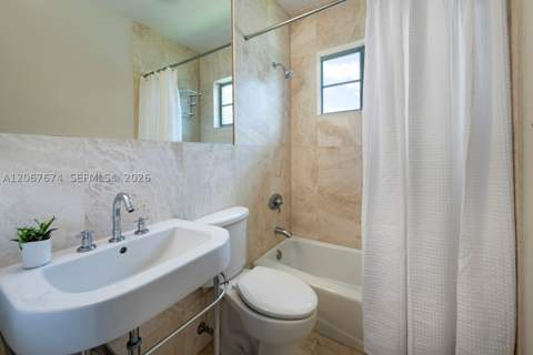 945 10th St 3, Miami Beach FL - photo 11 of 13