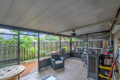 6760 NW 186th Ter, Hialeah FL - photo 24 of 34