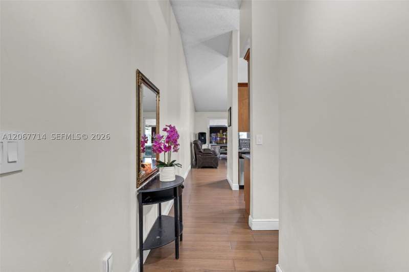 3 bedroom Villa at 6760 NW 186th Ter, Country Lake Manors Townh, Hialeah — photo 5