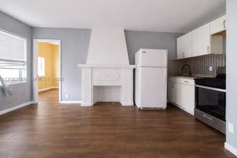 915 SW 9th Ct, Miami FL - photo 17 of 32