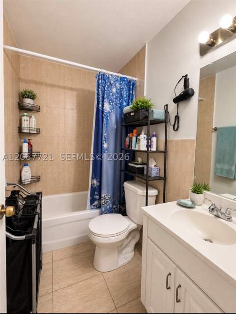 5611 W 25th Ct 8A, Hialeah FL - photo 12 of 16