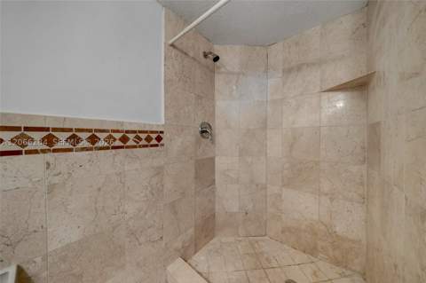 9405 Fontainebleau Blvd 112, Miami FL - photo 19 of 44