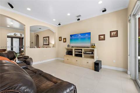 14441 SW 22nd Ter, Miami FL - photo 15 of 44