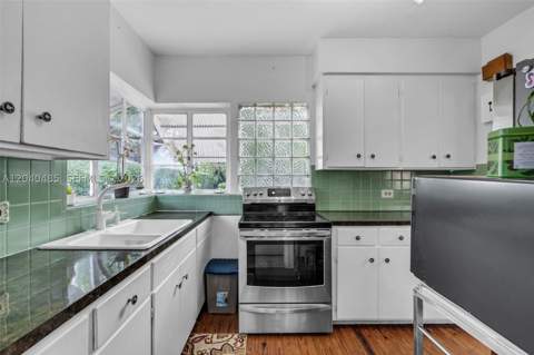 21 SW 59th Ave, Miami FL - photo 11 of 35