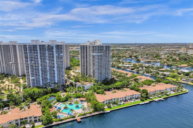 3 bedroom Condominium at 21200 Point Place 403, Atlantic I At The Point C, Aventura — photo 4