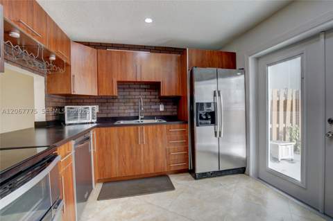 9874 Hammocks Blvd 108-49, Miami FL - photo 13 of 30