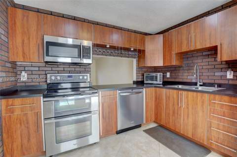9874 Hammocks Blvd 108-49, Miami FL - photo 14 of 30