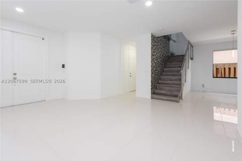 10235 NW 87th Ter, Doral FL - photo 10 of 83