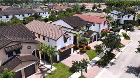 10235 NW 87th Ter, Doral FL - photo 6 of 83