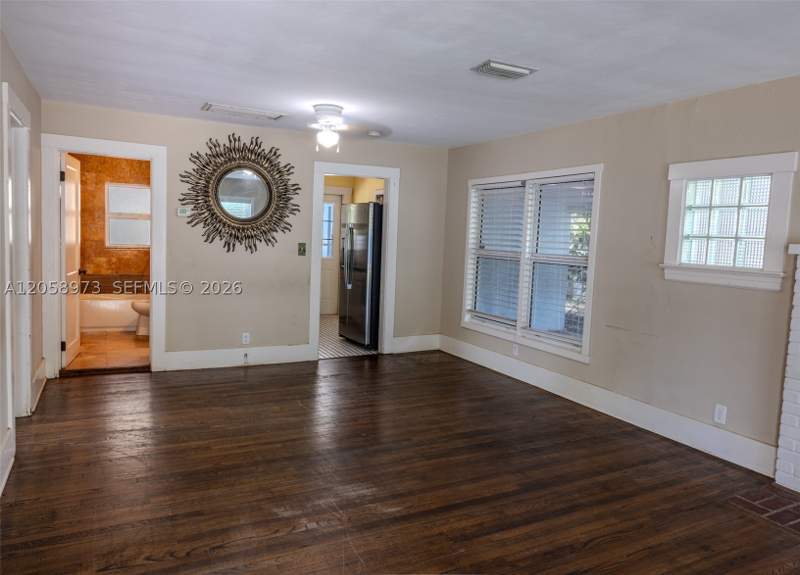 4 bedroom SingleFamilyResidence at 520 NE 129th St, Griffing Biscayne Pk Est, North Miami — photo 5