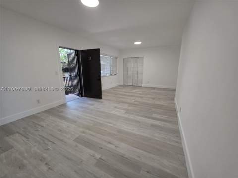 7845 NE Bayshore Ct 12A, Miami FL - photo 19 of 25