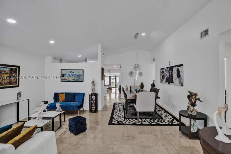 3 bedroom SingleFamilyResidence at 14335 SW 112th Ter, Islas Canarias Homes, Miami — photo 3