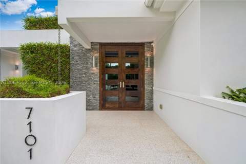 7101 SW 60th St, Miami FL - photo 8 of 46