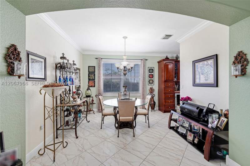 4 bedroom SingleFamilyResidence at 2250 SW 155th Ave, Century Estates 1st Addn, Miami — photo 5