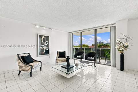 3675 N Country Club Dr 401, Aventura FL - photo 15 of 39