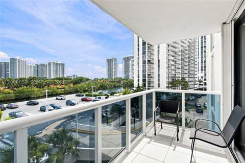 3675 N Country Club Dr 401, Aventura FL - photo 17 of 39