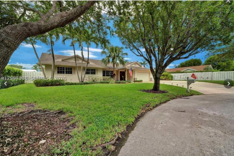 4 bedroom SingleFamilyResidence at 14750 SW 152nd Ct, COUNTRY WALK SEC 6, Miami — photo 2